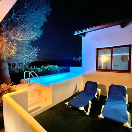 Only Adults 2 Pax - Piscina Privada - A/c - Wifi - Bbq Villa *